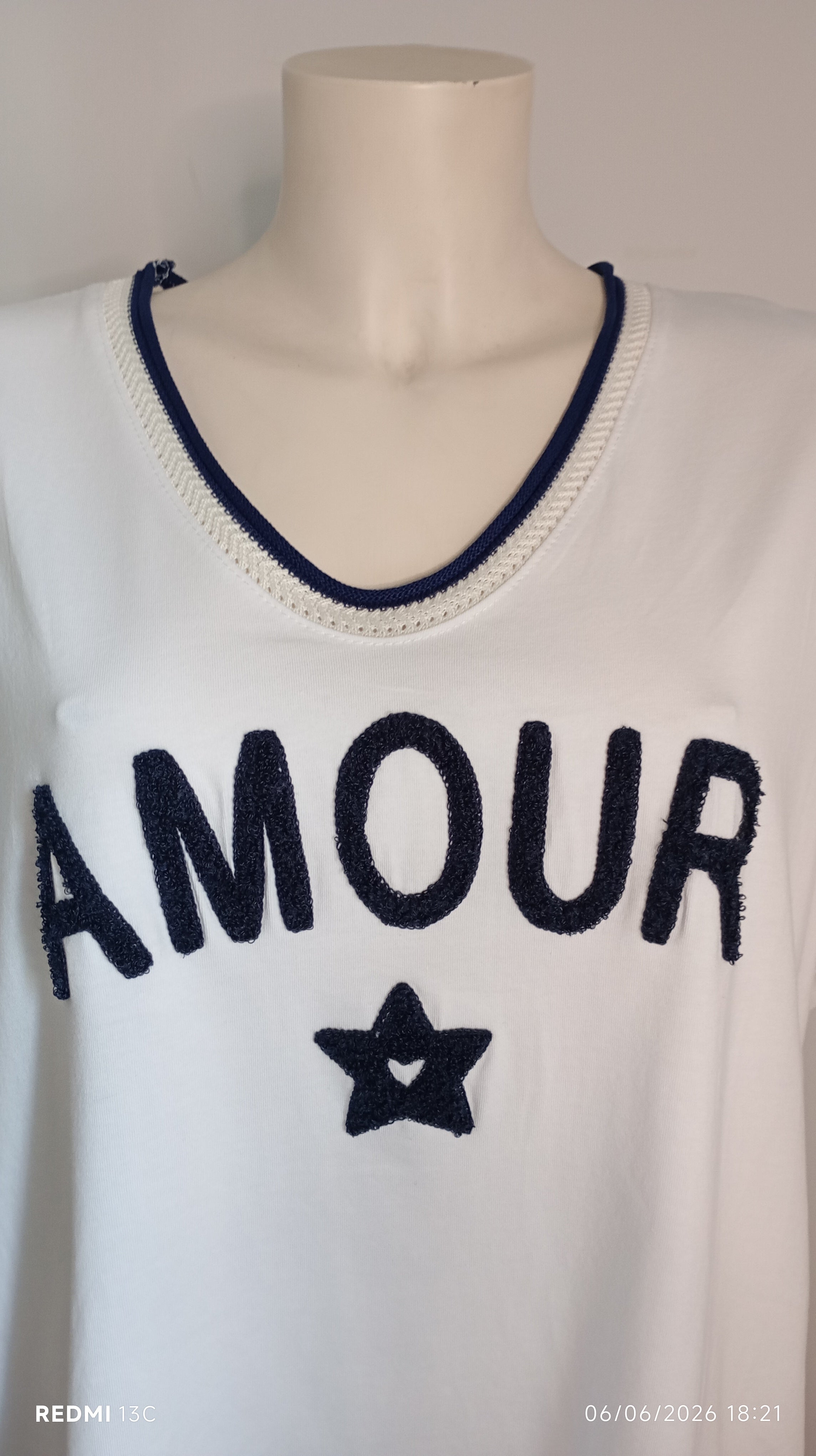 T-shirt oversize blanc avec motif AMOUR