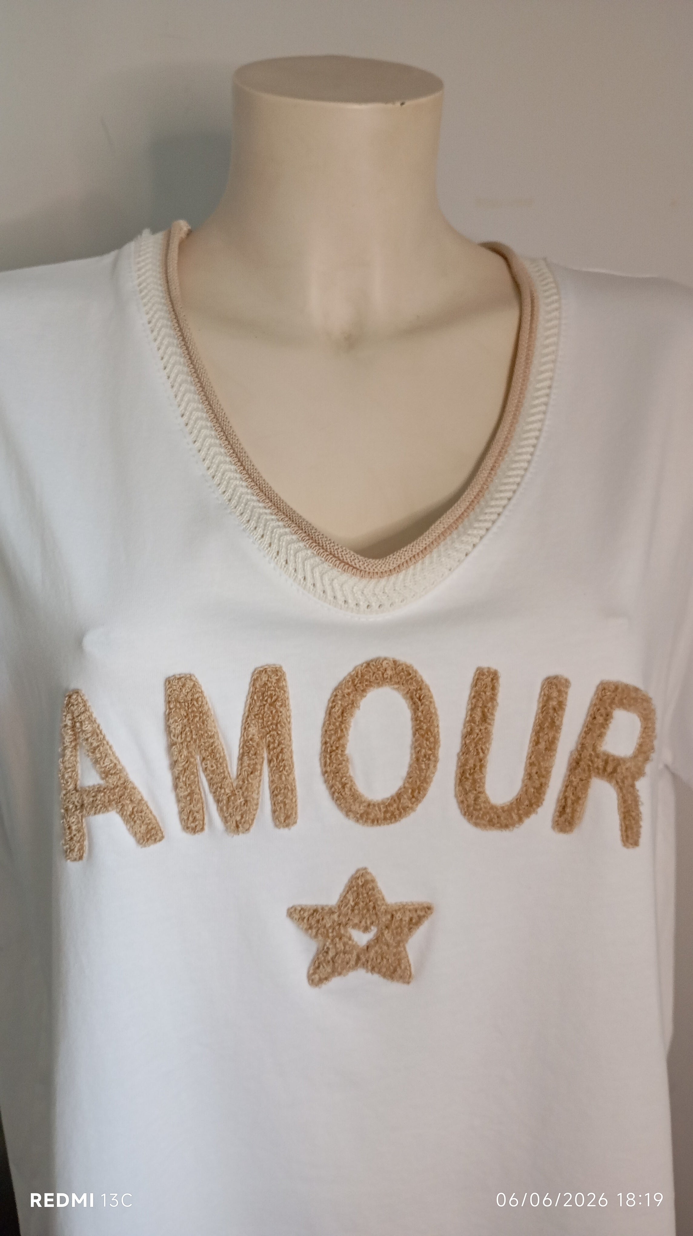 T-shirt oversize blanc avec motif AMOUR