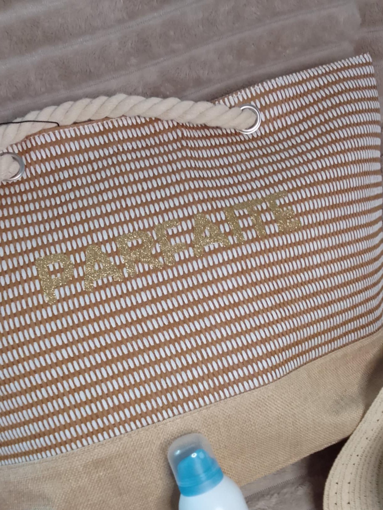 Sac de plage tendance - l'allié de vos journées ensoleillées
